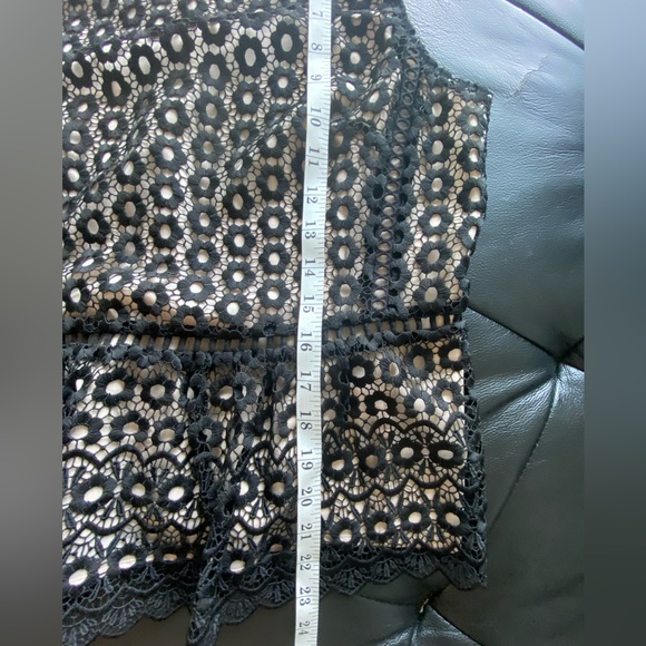 J. Crew Black Lace Sleeveless Top fully lined EUC Size 8 - Picture 6 of 11